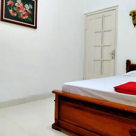 Prayogo Lama Family Gh Prawirotaman Yogyakarta Exterior photo