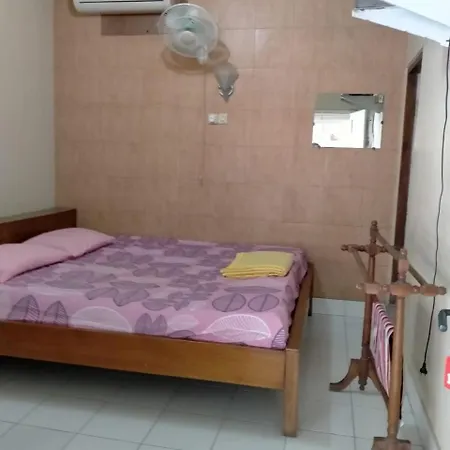 Prayogo Lama Family Gh Prawirotaman Yogyakarta Room photo