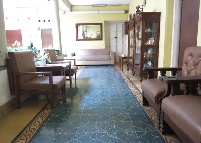 Prayogo Lama Family Gh Prawirotaman