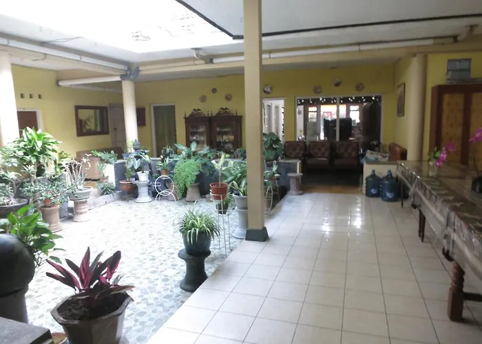 Prayogo Lama Family Gh Prawirotaman
